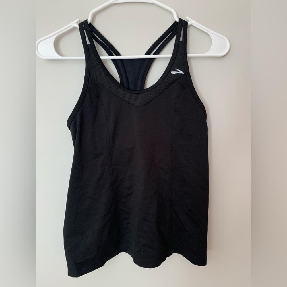 Brooks running tank